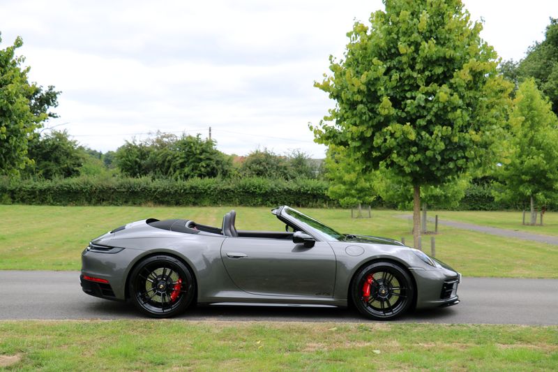 Porsche 992 4 GTS Convertible PDK