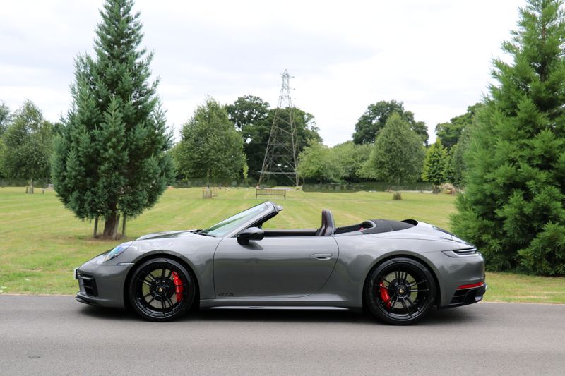 Porsche 992 4 GTS Convertible PDK
