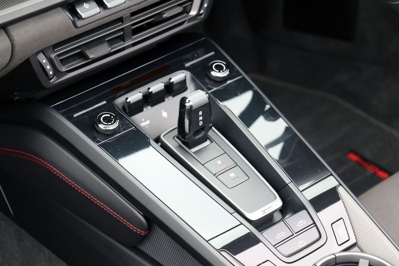 Porsche 992 4 GTS Convertible PDK