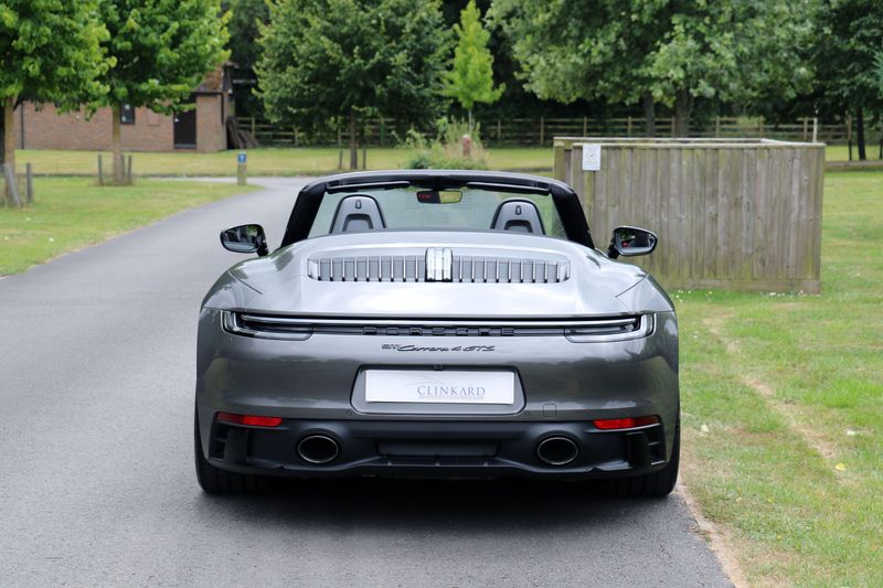 Porsche 992 4 GTS Convertible PDK