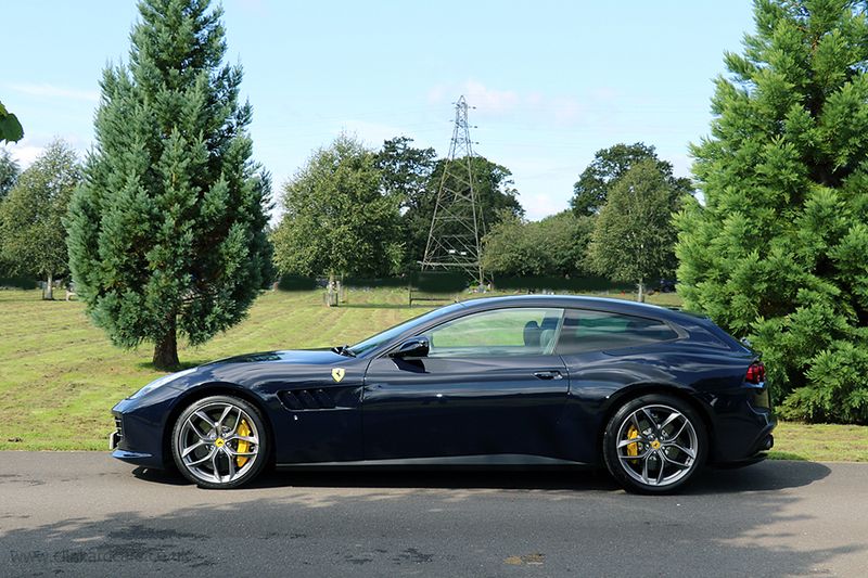 Ferrari GTC4 Lusso V8