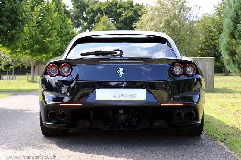 Ferrari GTC4 Lusso V8