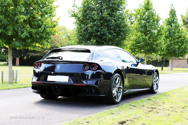 Ferrari GTC4 Lusso V8