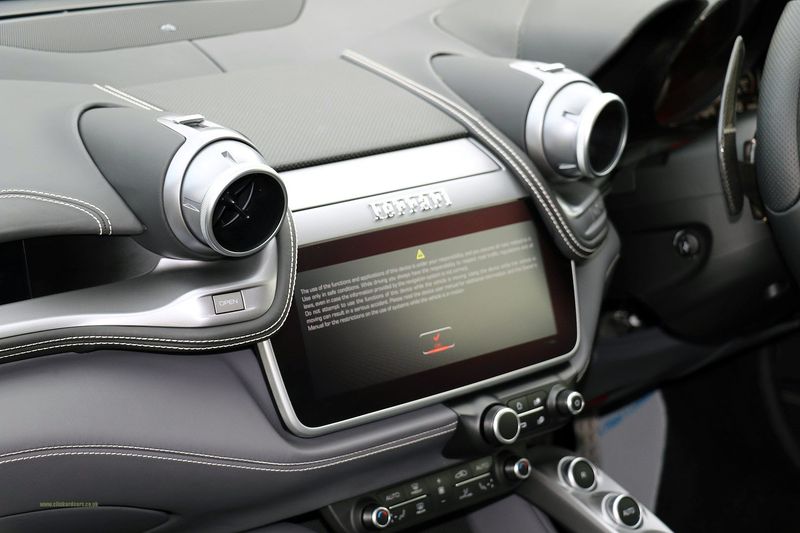 Ferrari GTC4 Lusso V8