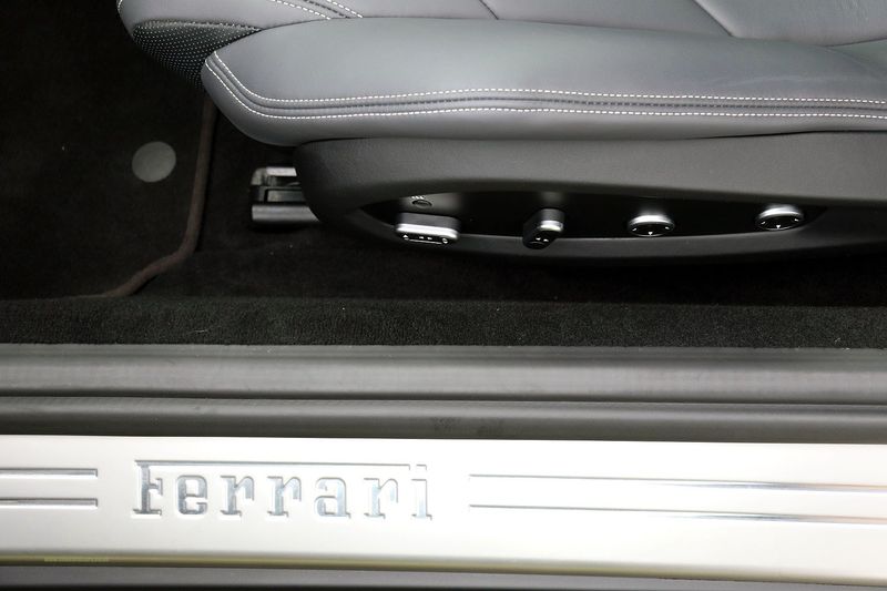 Ferrari GTC4 Lusso V8