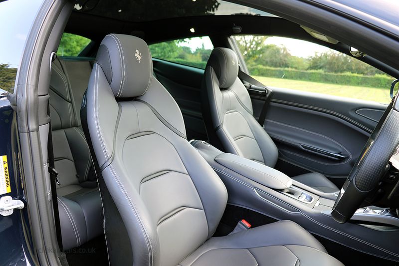 Ferrari GTC4 Lusso V8