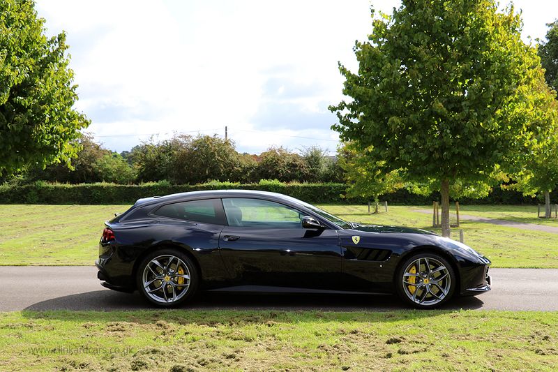 Ferrari GTC4 Lusso V8