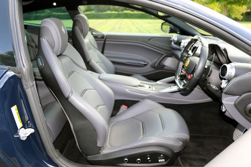 Ferrari GTC4 Lusso V8