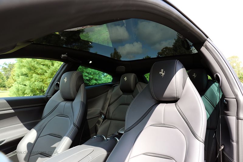 Ferrari GTC4 Lusso V8