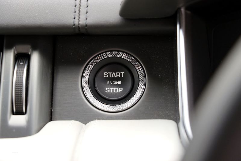 Range Rover SV Autobiography