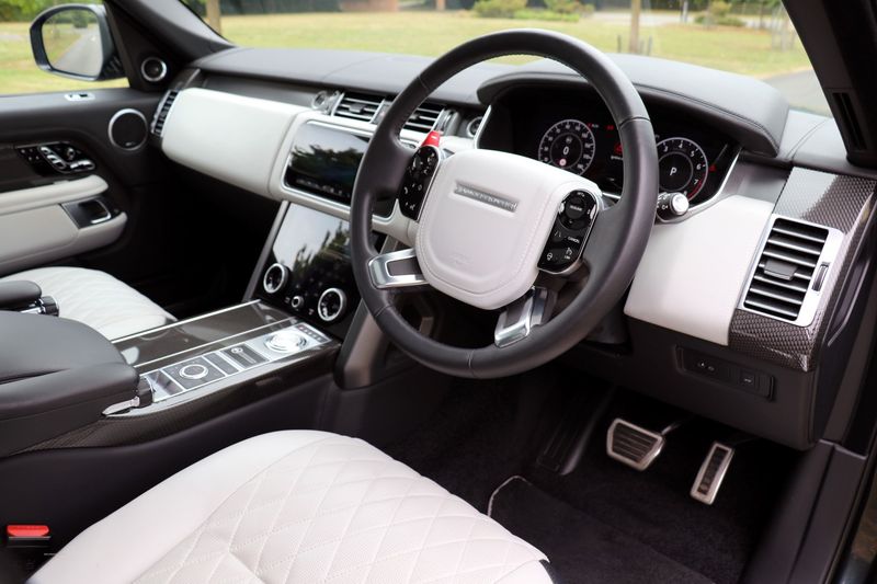 Range Rover SV Autobiography