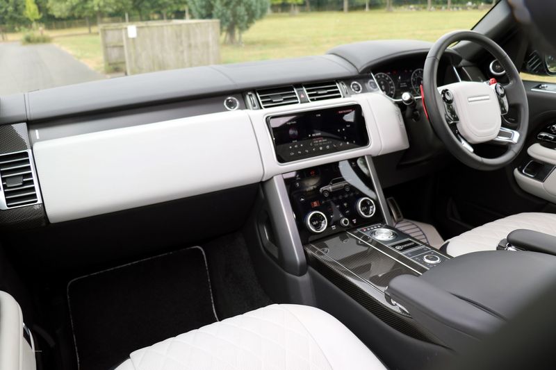 Range Rover SV Autobiography