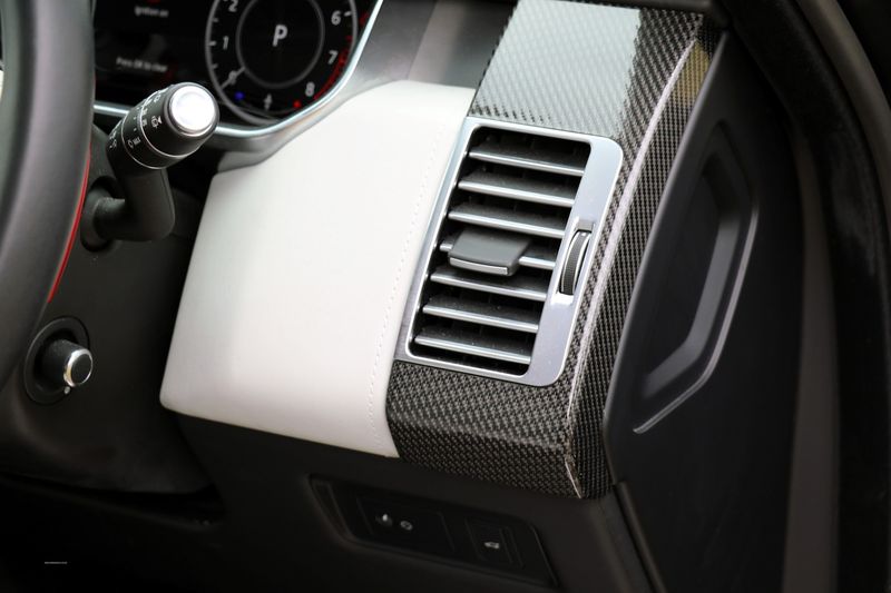 Range Rover SV Autobiography