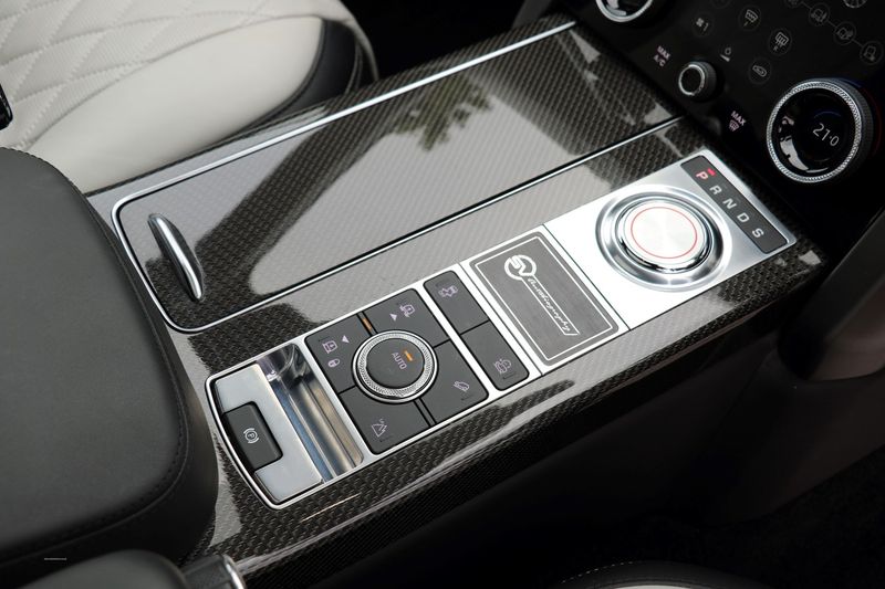 Range Rover SV Autobiography