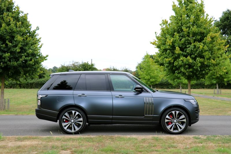 Range Rover SV Autobiography