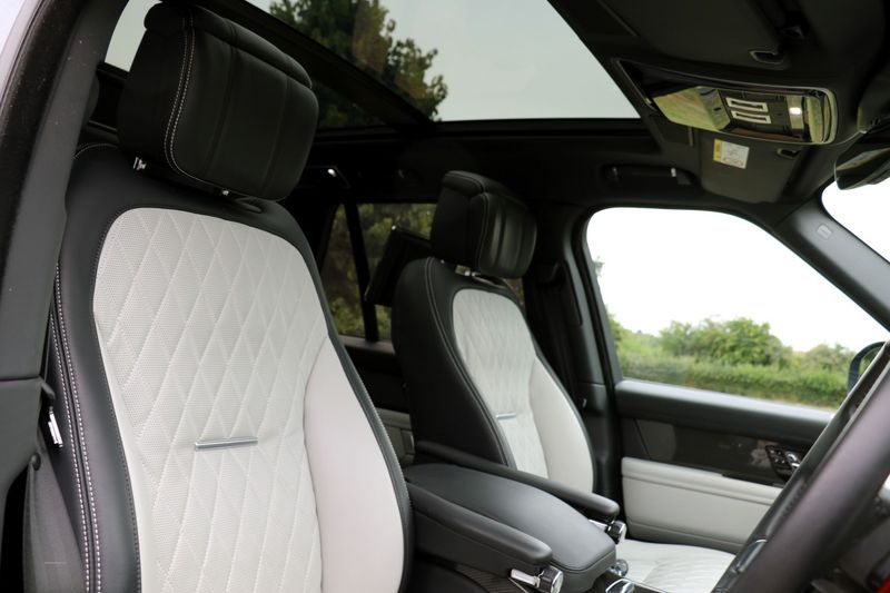 Range Rover SV Autobiography