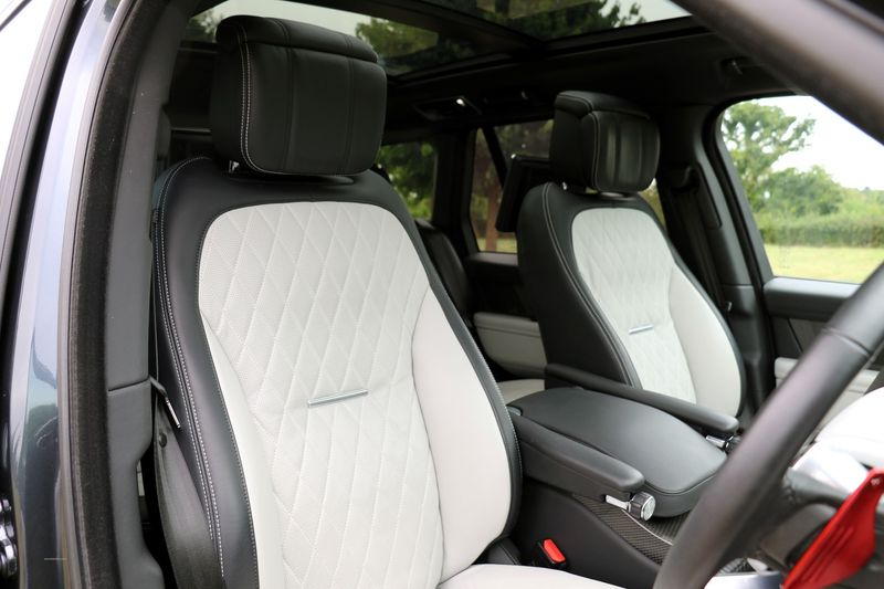 Range Rover SV Autobiography