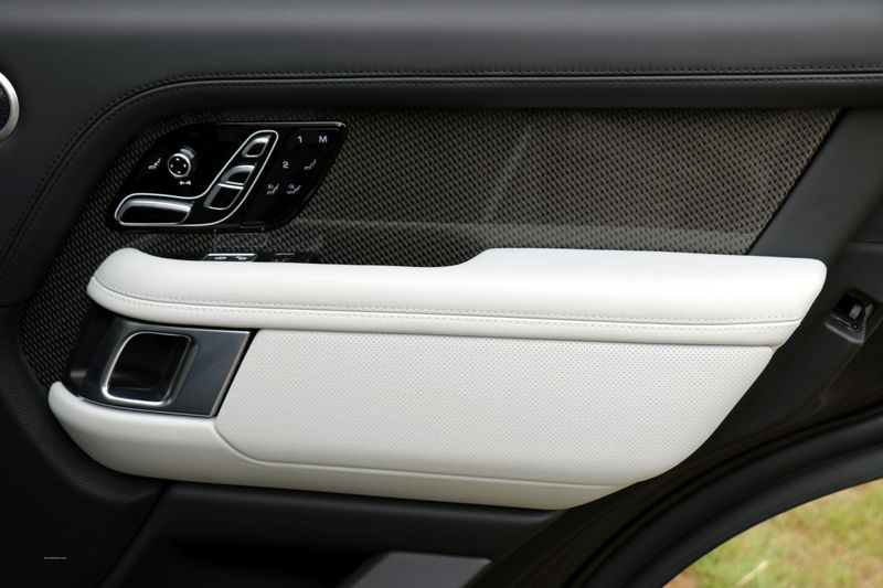 Range Rover SV Autobiography