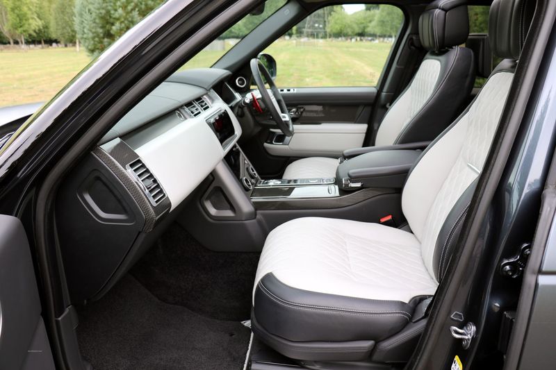 Range Rover SV Autobiography