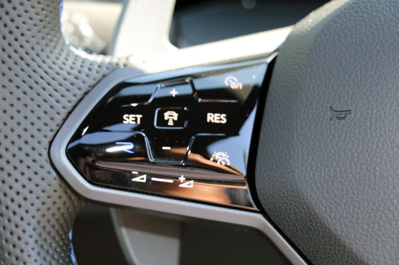 Volkswagen Golf R 2.0 TSi 320 DSG 4Motion