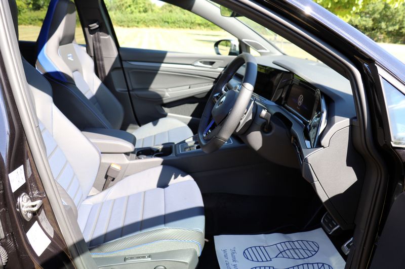 Volkswagen Golf R 2.0 TSi 320 DSG 4Motion