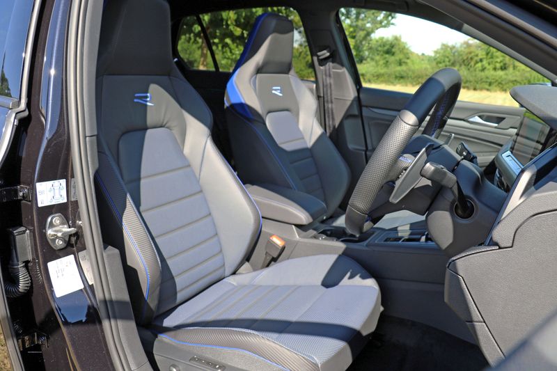 Volkswagen Golf R 2.0 TSi 320 DSG 4Motion