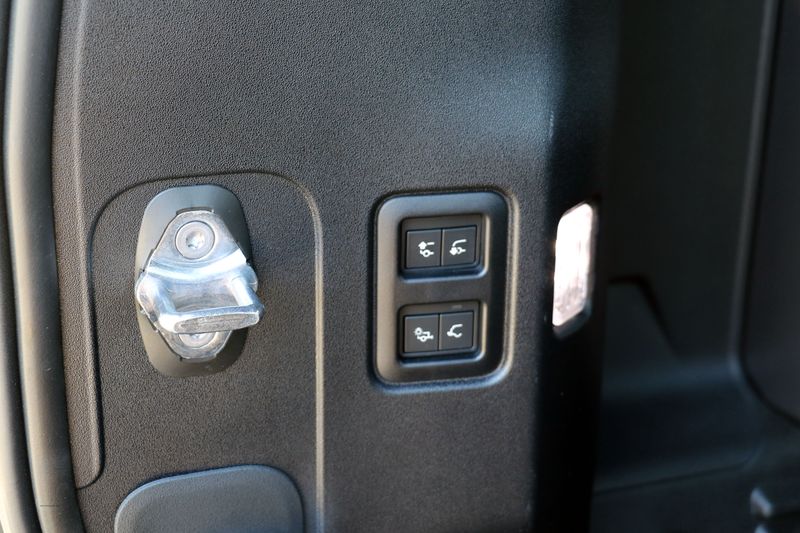 Landrover Defender 110 5.0 V8 Carpathian Edition with Urban Styling