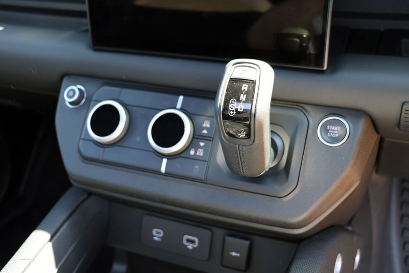 Landrover Defender 110 5.0 V8 Carpathian Edition with Urban Styling