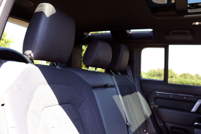 Landrover Defender 110 5.0 V8 Carpathian Edition with Urban Styling