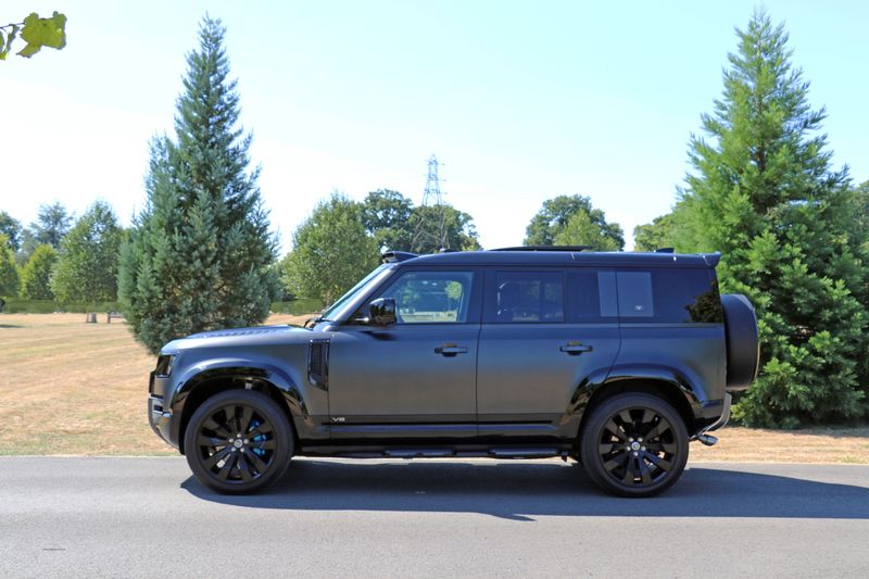 Landrover Defender 110 5.0 V8 Carpathian Edition with Urban Styling