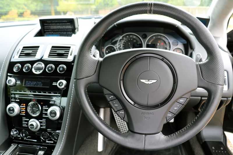 Aston Martin DBS Coupe Touchtronic