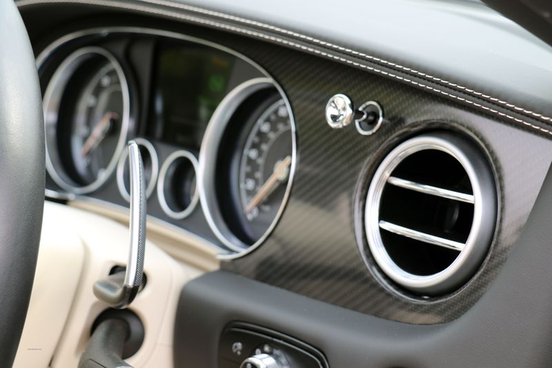 Bentley Continental GTC V8