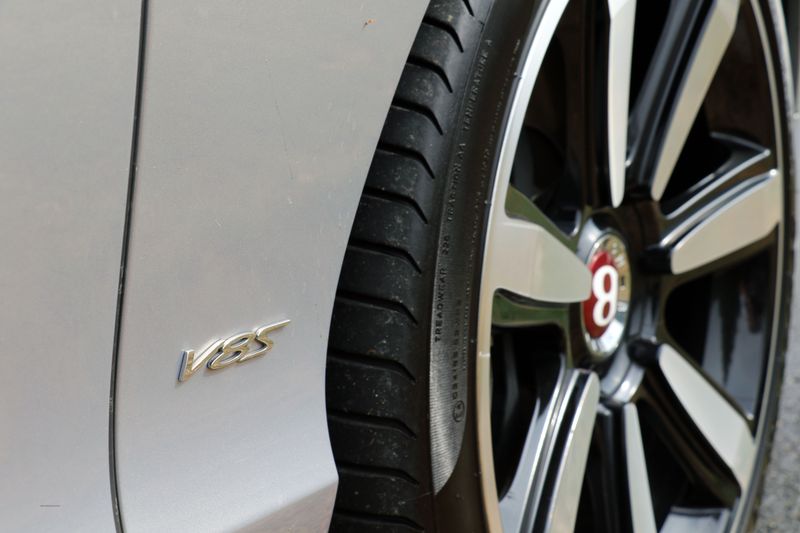 Bentley Continental GTC V8