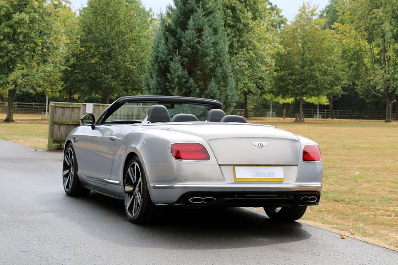 Bentley Continental GTC V8