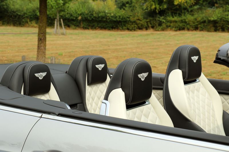 Bentley Continental GTC V8