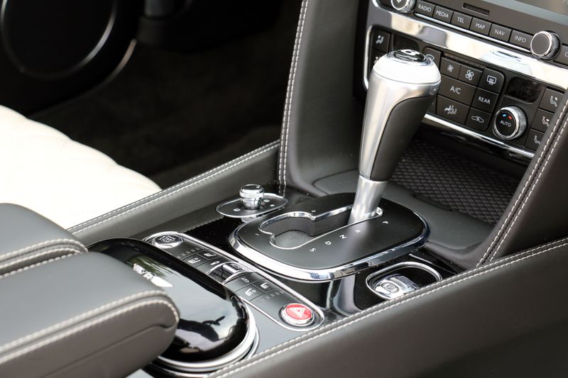 Bentley Continental GTC V8