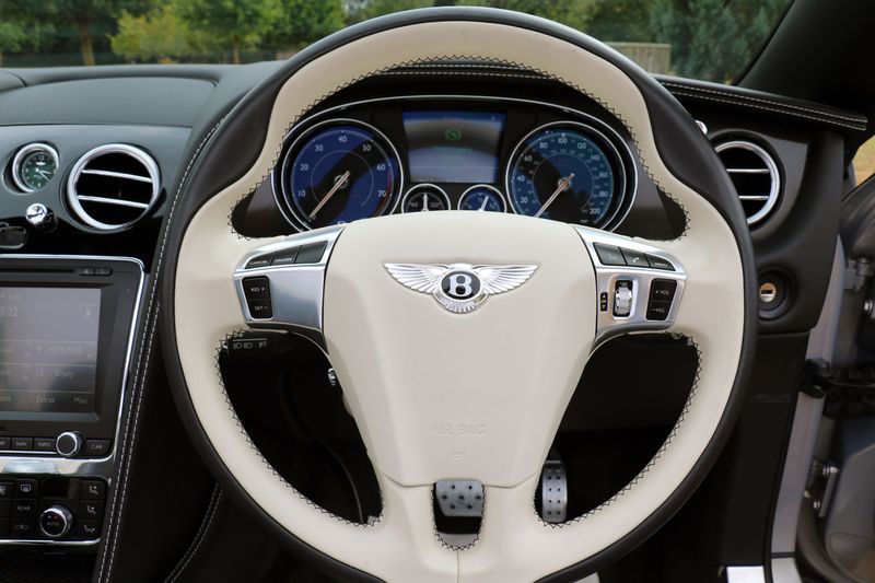 Bentley Continental GTC V8