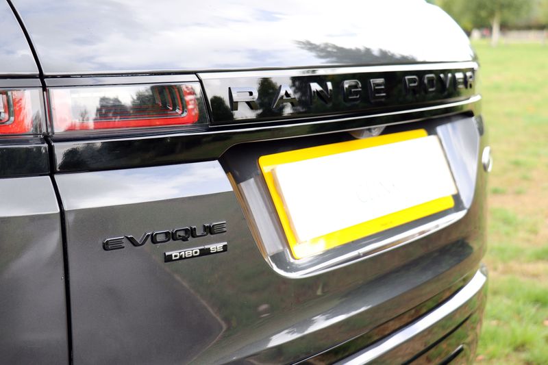 Range Rover Evoque D180 R Dynamic SE