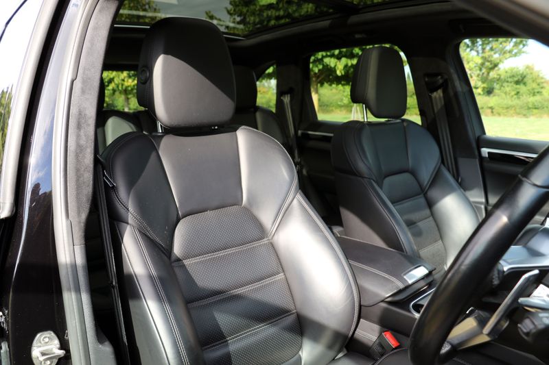 Porsche Cayenne Turbo Tiptronic