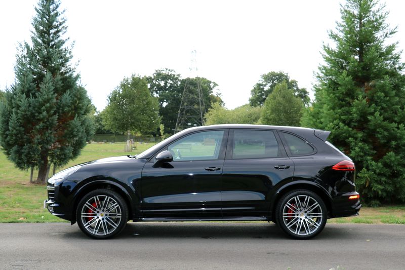 Porsche Cayenne Turbo Tiptronic