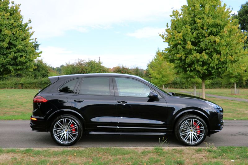 Porsche Cayenne Turbo Tiptronic