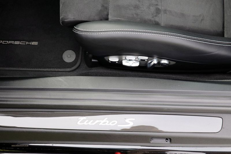 Porsche 911 Turbo S PDK with Aerokit