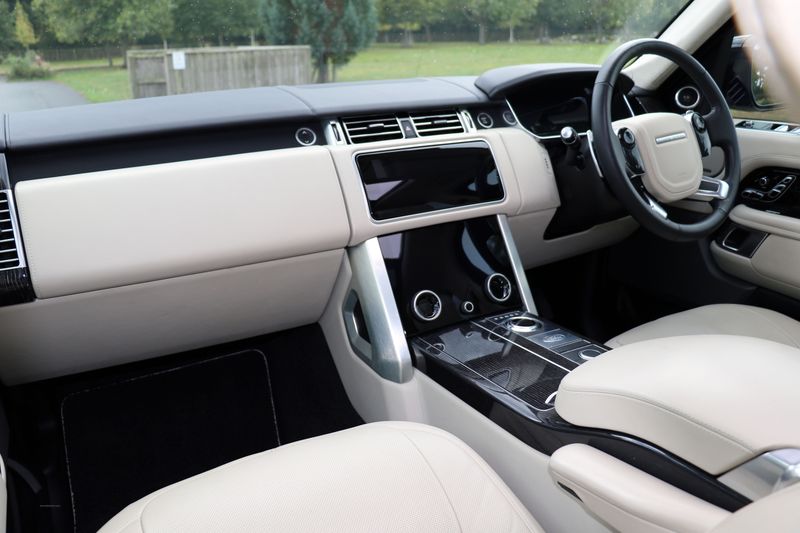 Range Rover 4.4 SDV8 Autobiography