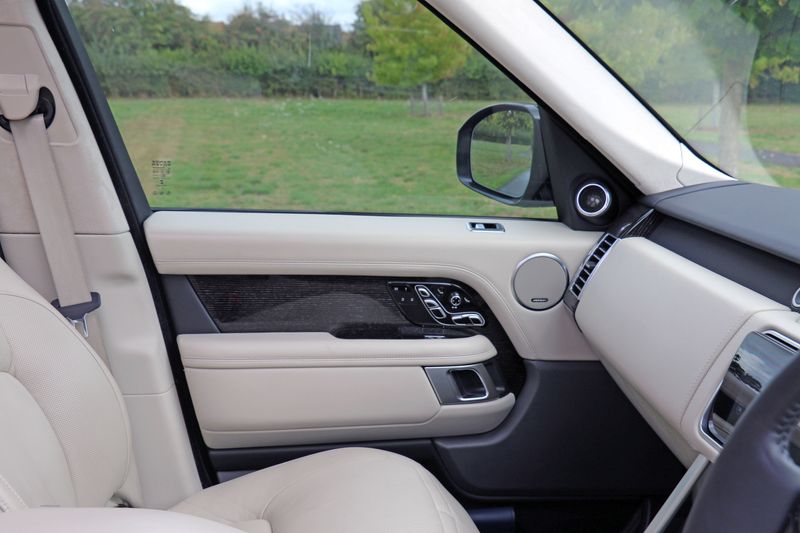 Range Rover 4.4 SDV8 Autobiography