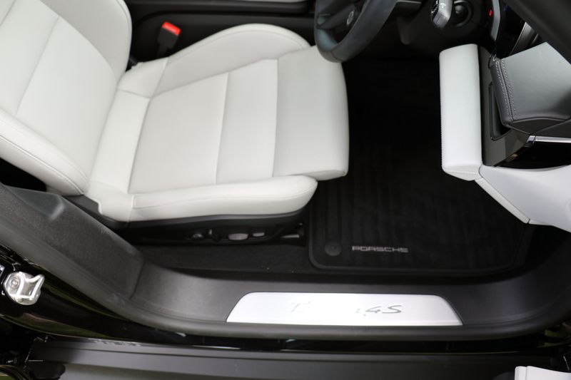 Porsche Taycan 4S 79.2KWH - Performance Battery Plus