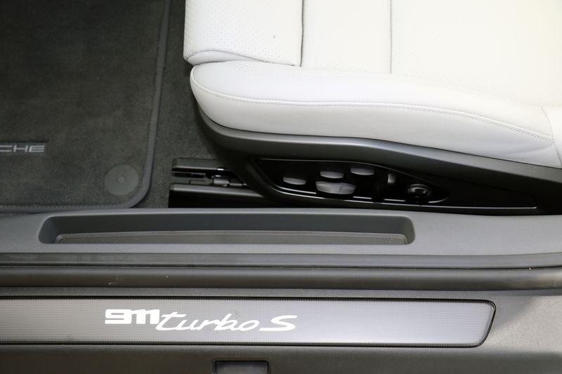 Porsche 992 Turbo S Cabriolet