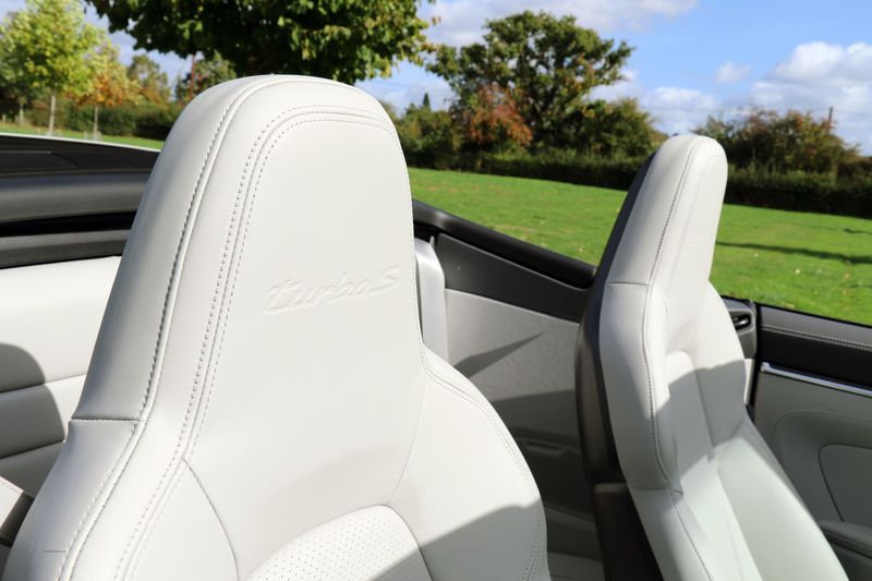 Porsche 992 Turbo S Cabriolet