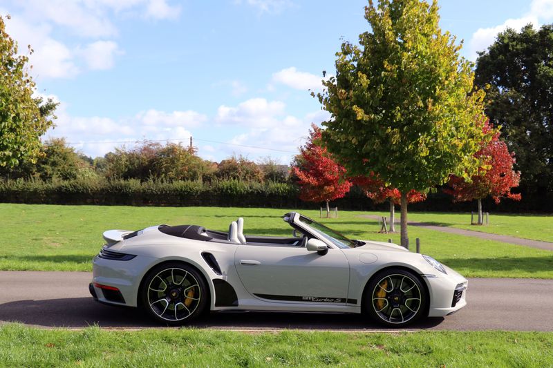 Porsche 992 Turbo S Cabriolet
