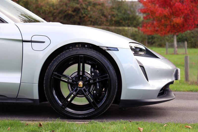 Porsche Taycan 4S Performance Plus