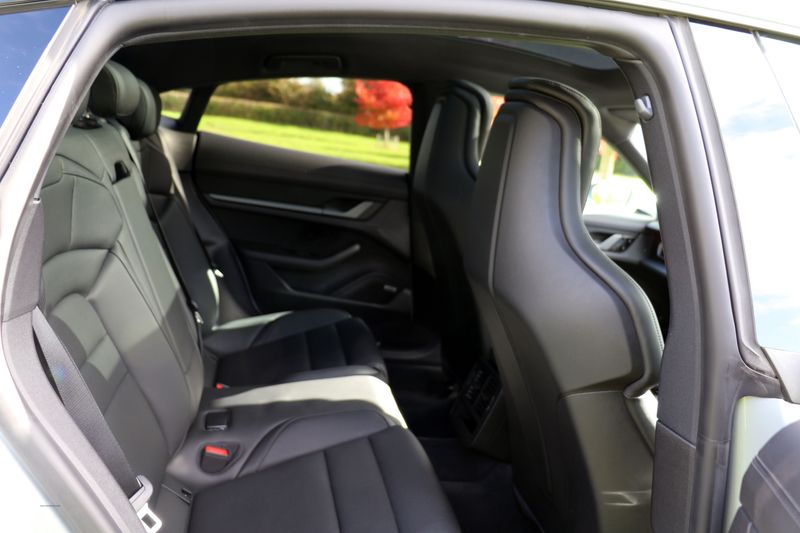 Porsche Taycan 4S Performance Plus